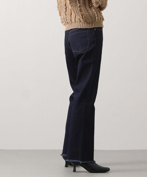 margaux（マルゴー）の「ストレッチフレアデニム（デニムパンツ・レディース・ネイビー系・0/1）」の10枚目の写真