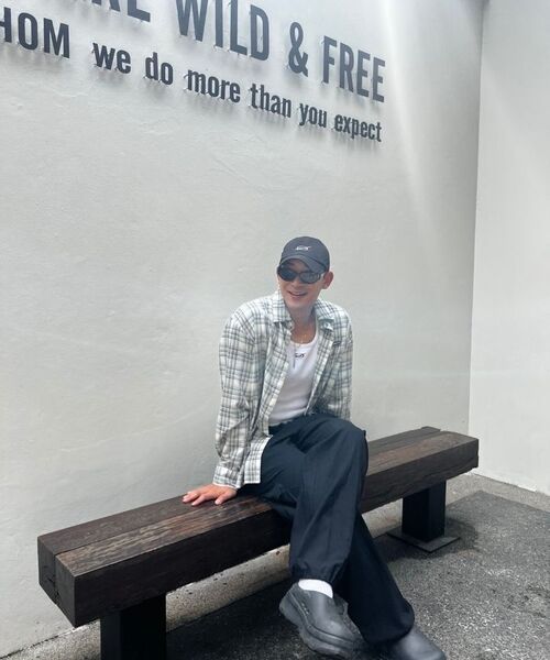 SLOW RECORD HOUSE(スローレコードハウス)の「シアサッカーオーバーサイズチェックシャツ_ブラック(シャツ/ブラウス・レディース・その他・LARGE/MEDIUM)」の3枚目の写真