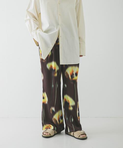 URBAN RESEARCH(アーバンリサーチ)の「ポピーフラワーギャザーパンツ(その他パンツ・レディース・ライトベージュ/ブラウン・38/36)」の1枚目の写真