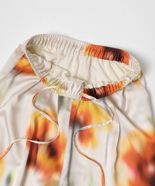 URBAN RESEARCH（アーバンリサーチ）の「ポピーフラワーギャザーパンツ（その他パンツ・レディース・ライトベージュ/ブラウン・38/36）」の10枚目の写真