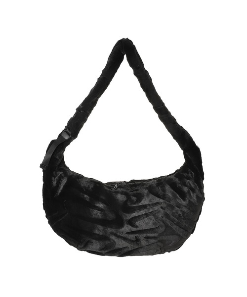 NIKE(ナイキ)の「NIKE NSW FX FUR SLOUCHY BAG HQ7515-010(ショルダーバッグ・レディース・ブラック・ONE SIZE)」の2枚目の写真