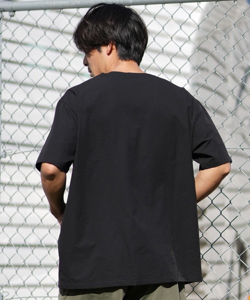 PUMA(プーマ)の「PUMA/プーマ 半袖 トレーナー スウェット ロゴ ワンポイント 693745(スウェット・メンズ・ブラック/オリーブ・XL/L/M)」の4枚目の写真
