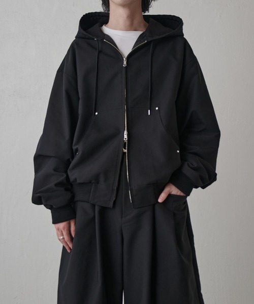Lui's（ルイス）の「アクティブフードブルゾン（ブルゾン・メンズ・ブラック/ネイビー・S/M）」の3枚目の写真