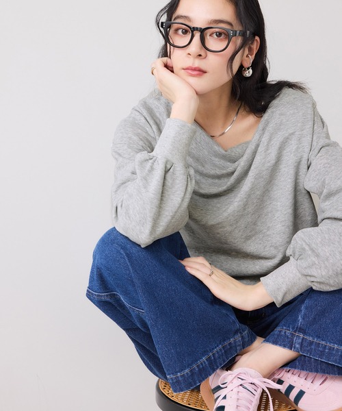 VIS(ビス)の「【美得】ドレープスウェットプルオーバー(スウェット・レディース・チャコールグレー/ライトグレー/ベージュ/ネイビー/ピンク・FREE)」の3枚目の写真