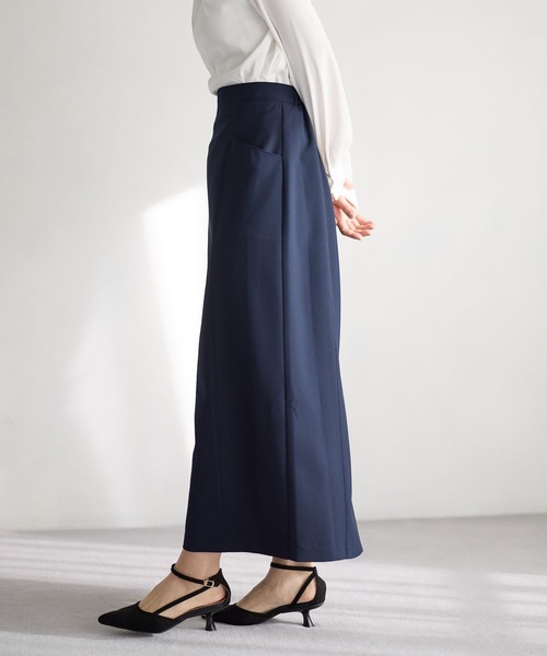 Andemiu(アンデミュウ)の「キリカエIラインスカート639045(スカート・レディース・ネイビー/ライトグリーン/アイボリー・SMALL/MEDIUM)」の3枚目の写真