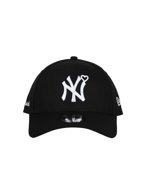 BASICKS(ベイシックス)の「NEWERA YANKEES CAP(キャップ・レディース・レッド/ネイビー/ブラック・OS)」の1枚目の写真