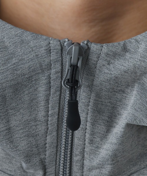 LIL VENDARS（リルヴェンダース）の「Buyer's Select/【セットアップ対応】【吸水速乾/UVケア】ドライアクティブハイネックジップパーカー（パーカー・メンズ・グレー/ブラック/チャコール・M/L/LL）」の8枚目の写真