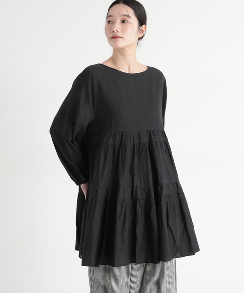 studio CLIP（スタディオクリップ）の「《natural by clip》ダブルフロントCティアードチュニックブラウス（シャツ/ブラウス・レディース・オフホワイト/ブラック/ライトピンク・FREE）」の2枚目の写真