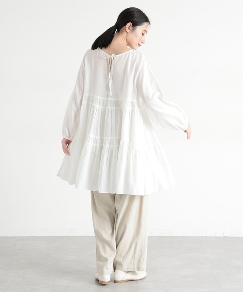 studio CLIP（スタディオクリップ）の「《natural by clip》ダブルフロントCティアードチュニックブラウス（シャツ/ブラウス・レディース・オフホワイト/ブラック/ライトピンク・FREE）」の11枚目の写真