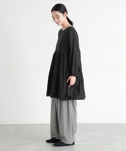 studio CLIP（スタディオクリップ）の「《natural by clip》ダブルフロントCティアードチュニックブラウス（シャツ/ブラウス・レディース・オフホワイト/ブラック/ライトピンク・FREE）」の19枚目の写真