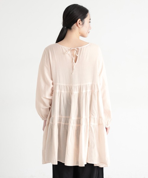 studio CLIP（スタディオクリップ）の「《natural by clip》ダブルフロントCティアードチュニックブラウス（シャツ/ブラウス・レディース・オフホワイト/ブラック/ライトピンク・FREE）」の9枚目の写真