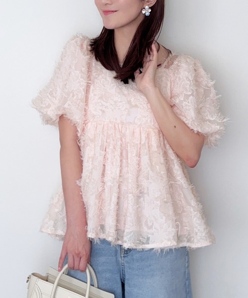 junoah(ジュノア)の「2wayオフショルフリンジジャガードペプラムトップス(シャツ/ブラウス・レディース・アイボリー/ブラック/ピンク・LARGE/MEDIUM/SMALL)」の11枚目の写真