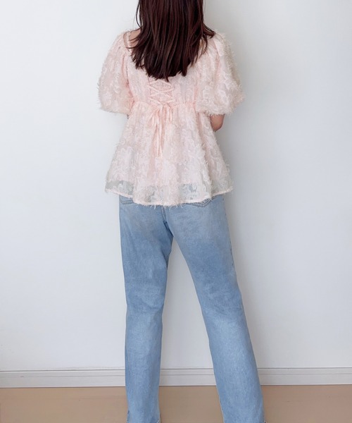 junoah(ジュノア)の「2wayオフショルフリンジジャガードペプラムトップス(シャツ/ブラウス・レディース・アイボリー/ブラック/ピンク・LARGE/MEDIUM/SMALL)」の14枚目の写真