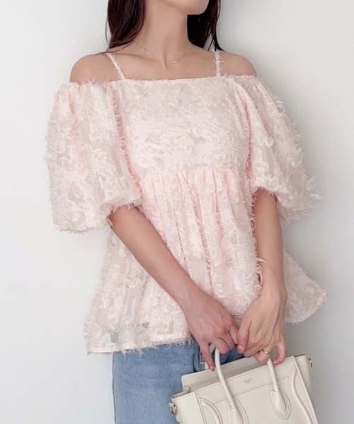 junoah(ジュノア)の「2wayオフショルフリンジジャガードペプラムトップス(シャツ/ブラウス・レディース・アイボリー/ブラック/ピンク・LARGE/MEDIUM/SMALL)」の15枚目の写真