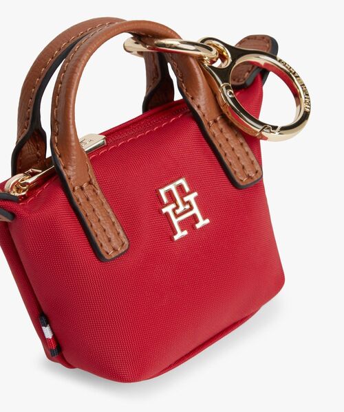 TOMMY HILFIGER（トミーヒルフィガー）の「ナノトートバッグチャーム（キーケース/キーアクセサリー・レディース・ネイビー/レッド・FREE）」の8枚目の写真