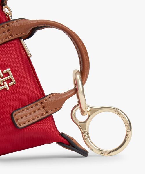 TOMMY HILFIGER（トミーヒルフィガー）の「ナノトートバッグチャーム（キーケース/キーアクセサリー・レディース・ネイビー/レッド・FREE）」の9枚目の写真