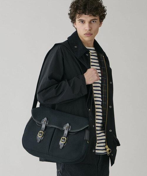 BRADY（ブレディー）の「Brady | ARIEL TROUT SMALL UNISEX（ショルダーバッグ・レディース・ブラック/カーキ・ONE）」の2枚目の写真