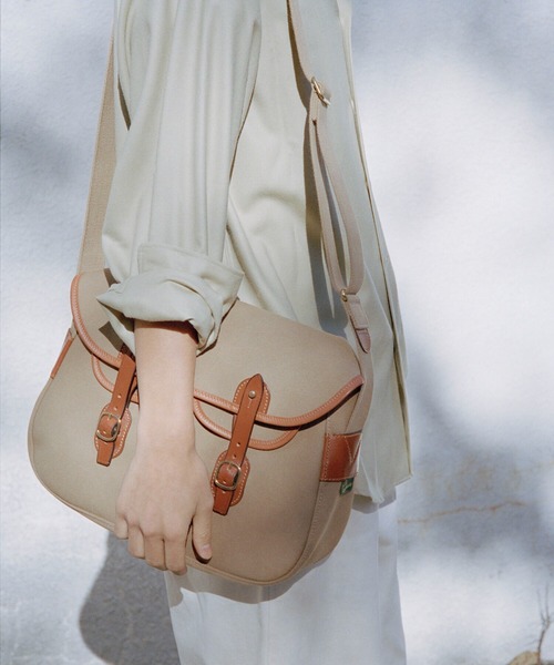 BRADY（ブレディー）の「Brady | ARIEL TROUT SMALL UNISEX（ショルダーバッグ・レディース・ブラック/カーキ・ONE）」の21枚目の写真