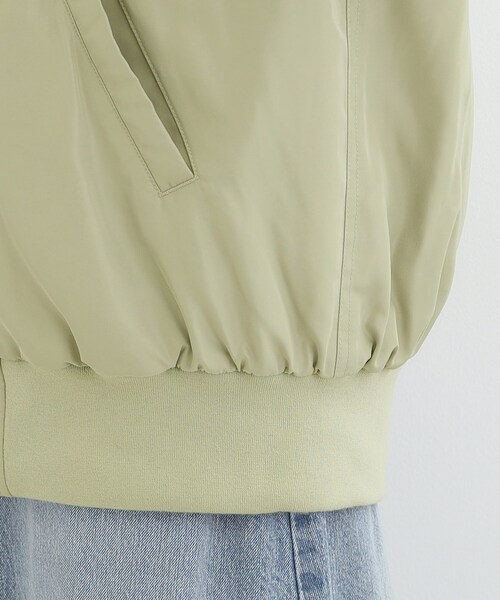 SHOO・LA・RUE（シューラルー）の「【S-LL】BIGシルエット MA－1ブルゾン（ブルゾン・レディース・カーキ/ブラック/ベージュ・03/04/01/02）」の17枚目の写真