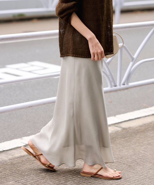 FRAMeWORK（フレームワーク）の「≪新色 / 追加≫シルキーキュプラバイアススカート（スカート・レディース・ブラック/ベージュ・36/38/40）」の2枚目の写真