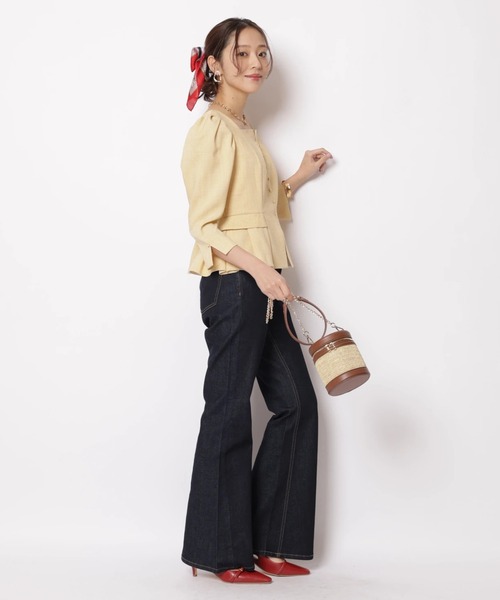 JUSGLITTY(ジャスグリッティー)の「スクエアネックペプラムブラウス(シャツ/ブラウス・レディース・イエロー・2/1)」の8枚目の写真