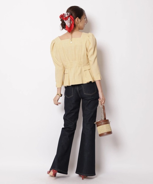 JUSGLITTY(ジャスグリッティー)の「スクエアネックペプラムブラウス(シャツ/ブラウス・レディース・イエロー・2/1)」の9枚目の写真