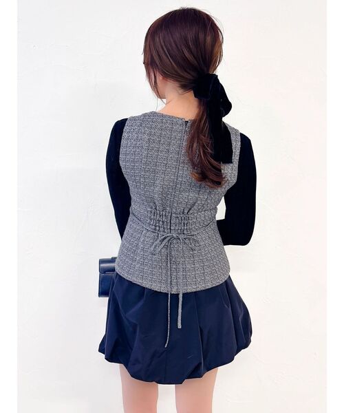 dazzlin(ダズリン)の「ジレレイヤードコンビミニワンピース(ワンピース・レディース・イエロー/アイボリー/チャコールグレー・MEDIUM/SMALL)」の19枚目の写真