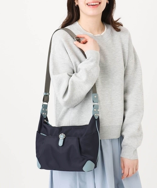 MK MICHEL KLEIN（エムケーミッシェルクラン）の「[撥水/軽量]レザーポイントナイロンショルダーバッグ（ショルダーバッグ・レディース・ボルドー/オレンジ/キナリ/ダークインディゴブルー/アイボリー・00）」の4枚目の写真