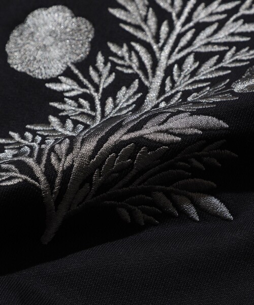 BEAMS T（ビームスティー）の「Rainbow Disco Club × TRIBE WEAR / Sweat（スウェット・メンズ・ブラック・XL/L/M/S）」の7枚目の写真