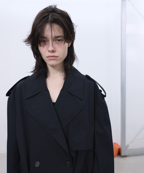 LCDC TM(エルシーディーシーティーエム)の「HALF TRENCH JACKET (BLACK)(トレンチコート・レディース・その他・OS)」の2枚目の写真