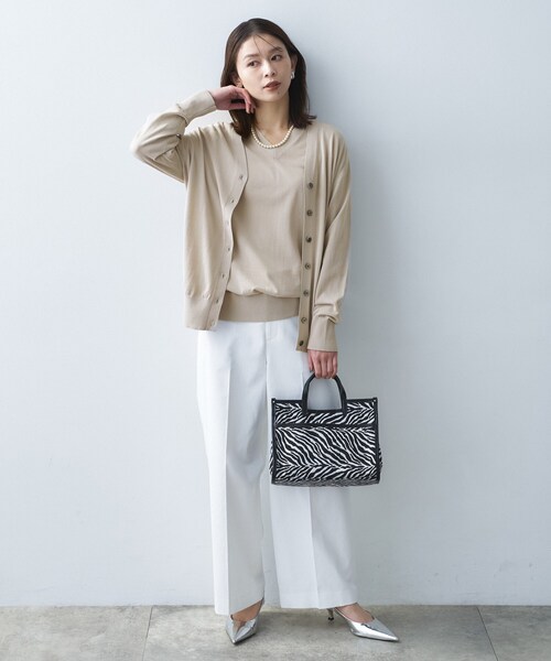 UNTITLED（アンタイトル）の「◆シアーVネックカーディガン（カーディガン/ボレロ・レディース・ネイビー/ナチュラル・04/02/00/48/44）」の5枚目の写真