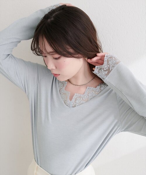 natural couture（ナチュラルクチュール）の「チュールレース付きテレコプルオーバー（Tシャツ/カットソー・レディース・ブラック/サックスブルー/ネイビー/オフホワイト・FREE）」の4枚目の写真