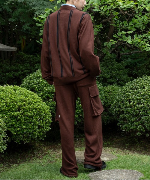 WITH OR WITHOUT(ウィズオアウィズアウト)の「シルク混カーゴニットパンツ/立体ポケット × ウールカシミヤブレンド(カーゴパンツ・メンズ・ブラック/ブラウン/グレー・1/2)」の7枚目の写真