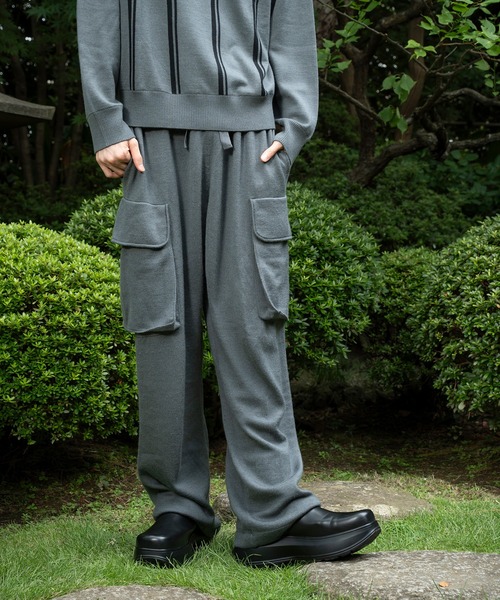 WITH OR WITHOUT(ウィズオアウィズアウト)の「シルク混カーゴニットパンツ/立体ポケット × ウールカシミヤブレンド(カーゴパンツ・メンズ・ブラック/ブラウン/グレー・1/2)」の13枚目の写真
