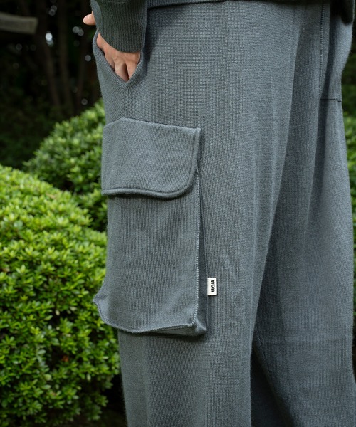 WITH OR WITHOUT(ウィズオアウィズアウト)の「シルク混カーゴニットパンツ/立体ポケット × ウールカシミヤブレンド(カーゴパンツ・メンズ・ブラック/ブラウン/グレー・1/2)」の16枚目の写真