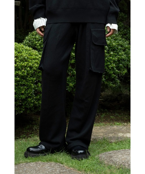 WITH OR WITHOUT(ウィズオアウィズアウト)の「シルク混カーゴニットパンツ/立体ポケット × ウールカシミヤブレンド(カーゴパンツ・メンズ・ブラック/ブラウン/グレー・1/2)」の18枚目の写真