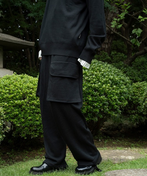 WITH OR WITHOUT(ウィズオアウィズアウト)の「シルク混カーゴニットパンツ/立体ポケット × ウールカシミヤブレンド(カーゴパンツ・メンズ・ブラック/ブラウン/グレー・1/2)」の19枚目の写真