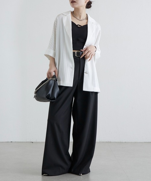 Lui's（ルイス）の「レースサテン開襟シャツ（シャツ/ブラウス・レディース・ベージュ/ブラック/オフホワイト・FREE）」の7枚目の写真