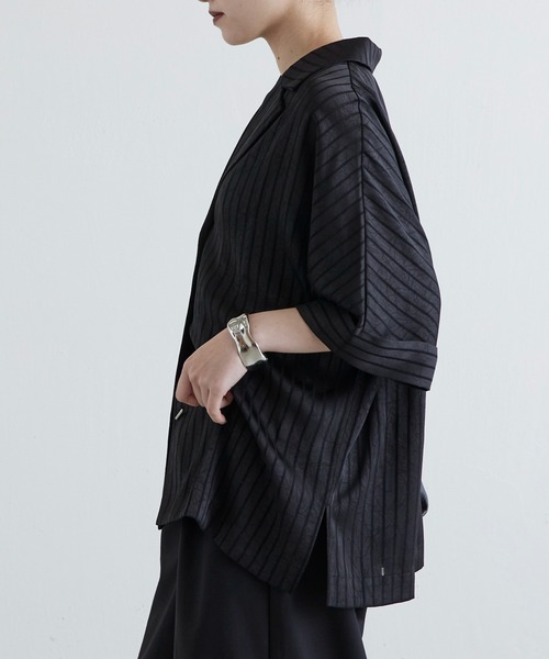 Lui's（ルイス）の「レースサテン開襟シャツ（シャツ/ブラウス・レディース・ベージュ/ブラック/オフホワイト・FREE）」の12枚目の写真