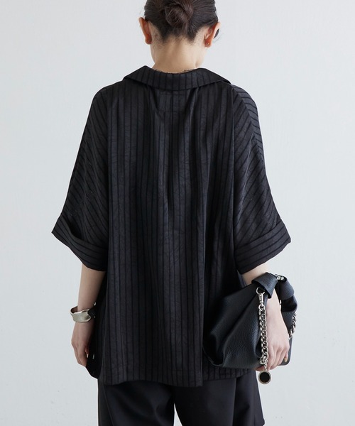 Lui's（ルイス）の「レースサテン開襟シャツ（シャツ/ブラウス・レディース・ベージュ/ブラック/オフホワイト・FREE）」の13枚目の写真