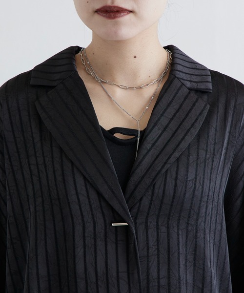 Lui's（ルイス）の「レースサテン開襟シャツ（シャツ/ブラウス・レディース・ベージュ/ブラック/オフホワイト・FREE）」の16枚目の写真