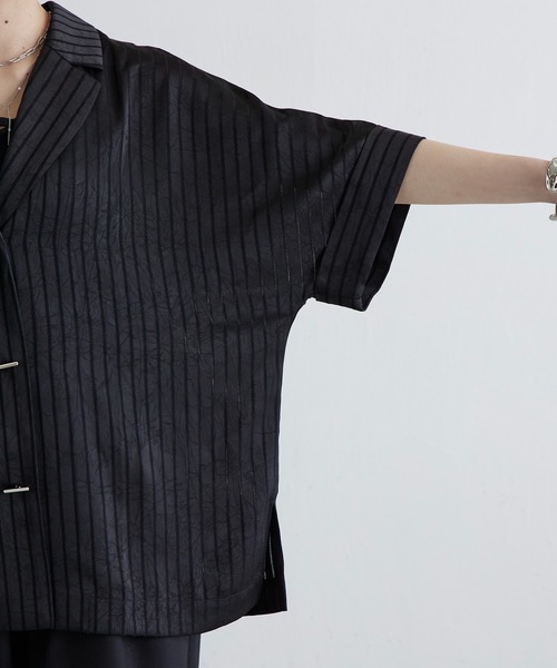 Lui's（ルイス）の「レースサテン開襟シャツ（シャツ/ブラウス・レディース・ベージュ/ブラック/オフホワイト・FREE）」の21枚目の写真