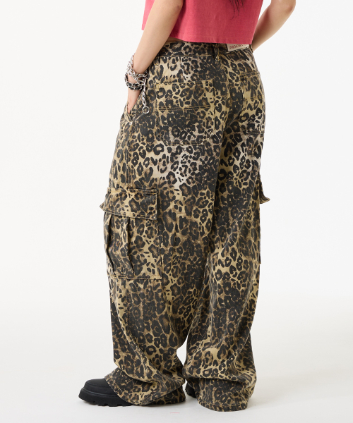 UNKNOWN PLANET(アンノウンプラネット)の「レオパードワイドカーゴパンツブラウン(その他パンツ・レディース・その他・SMALL/MEDIUM/LARGE)」の12枚目の写真