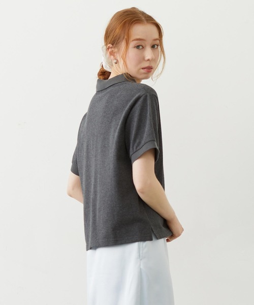MILKFED.(ミルクフェド)の「EMBLEM EMBROIDERED POLO SHIRT(シャツ/ブラウス・レディース・チャコール/アッシュ/ライトピンク・S/M)」の21枚目の写真