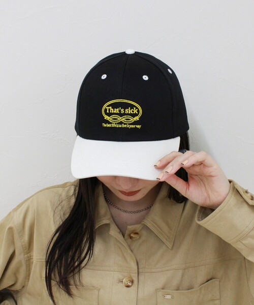 fredy emue（フレディエミュ）の「バイカラー刺繍キャップ（キャップ・レディース・ブラック系その他3/ブルー系その他3/パープル系その他3・FREE）」の6枚目の写真