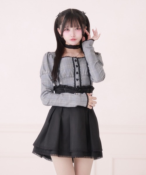 Pal elfy(パルエルフィー)の「チョーカー付きハートボタントップス(Tシャツ/カットソー・レディース・ブラック系その他/ブラック・フリー)」の1枚目の写真