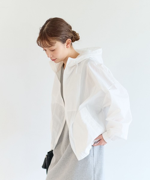 BAYFLOW（ベイフロー）の「シアージップパーカー（ブルゾン・レディース・ホワイト/ピンク/ブラック・FREE）」の2枚目の写真