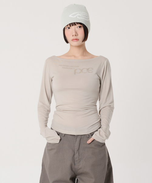 PIECEMAKER(ピースメーカー)の「PCE クラックロゴボートネックスリムロングスリーブ(ベージュ)(Tシャツ/カットソー・レディース・その他・FREE)」の2枚目の写真