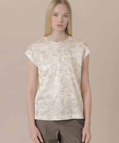 MACKINTOSH LONDON(マッキントッシュ ロンドン)の「【婦人画報4月号掲載】【BIBURY FLOWER】エッチングバイブリーTシャツ(Tシャツ/カットソー・レディース・グリーン/ブルー系その他2/ベージュ・38)」の2枚目の写真