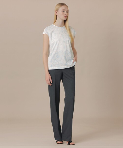 MACKINTOSH LONDON(マッキントッシュ ロンドン)の「【婦人画報4月号掲載】【BIBURY FLOWER】エッチングバイブリーTシャツ(Tシャツ/カットソー・レディース・グリーン/ブルー系その他2/ベージュ・38)」の4枚目の写真